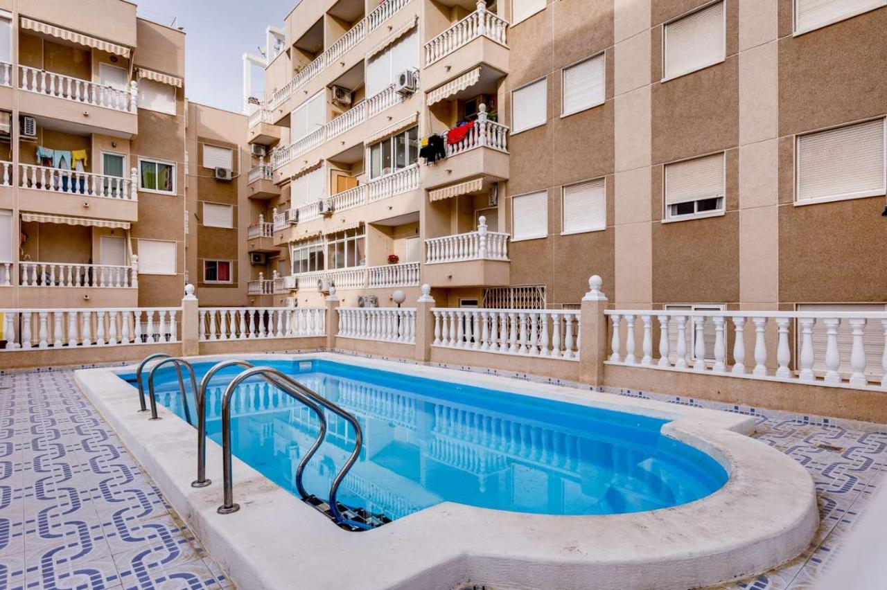 Сomfortable Apartament Caballero De Rodas Torrevieja Exterior photo