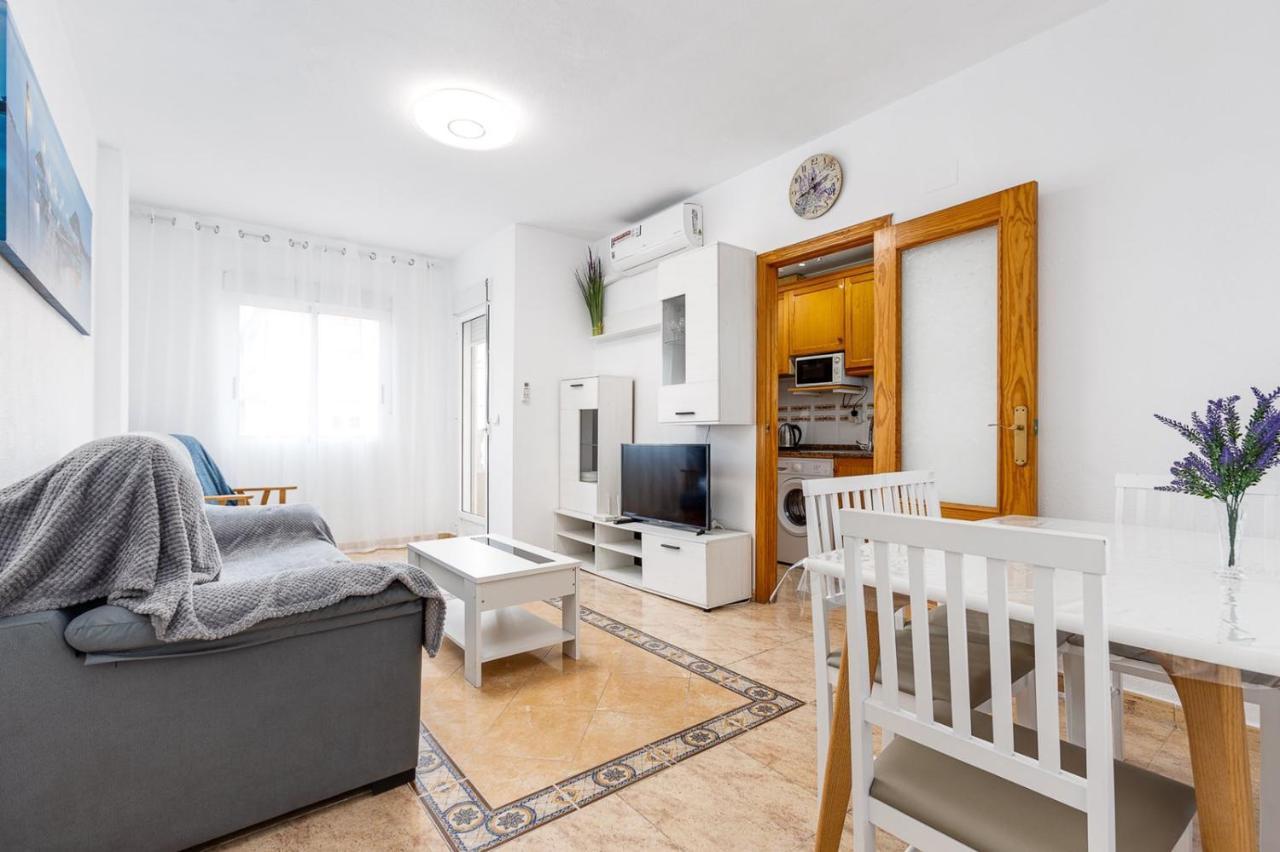 Сomfortable Apartament Caballero De Rodas Torrevieja Exterior photo