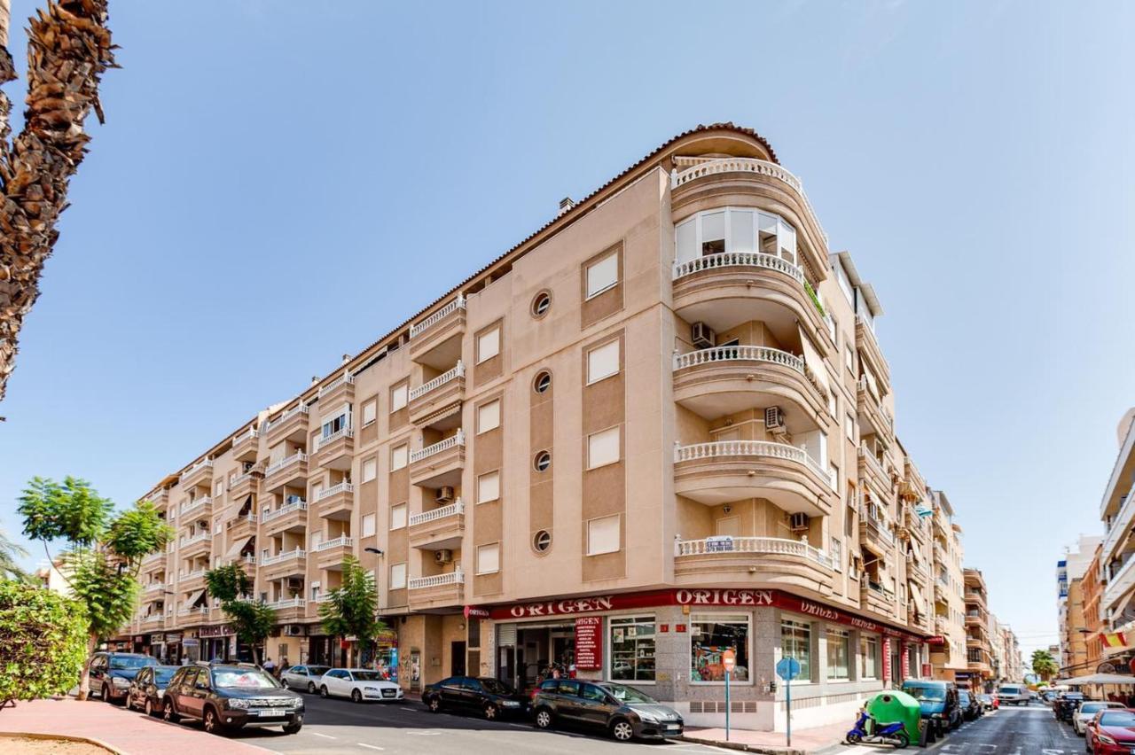 Сomfortable Apartament Caballero De Rodas Torrevieja Exterior photo